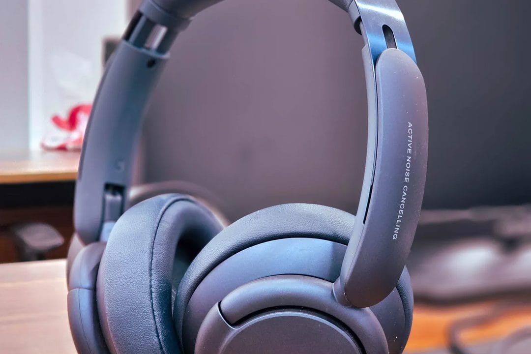 Cancelación de ruido en los auriculares: qué modelo compensa para la vuelta a la oficina