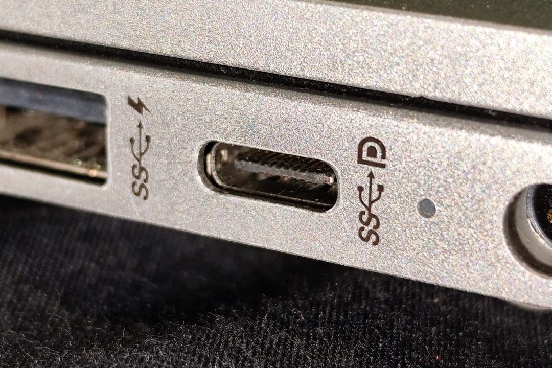 USB-C obligatorio en portátiles nuevos: la letra pequeña de la ley que entró en vigor este abril
