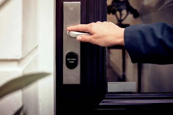 Cerraduras inteligentes en la puerta de casa: la guía antes de cambiar la llave por el móvil